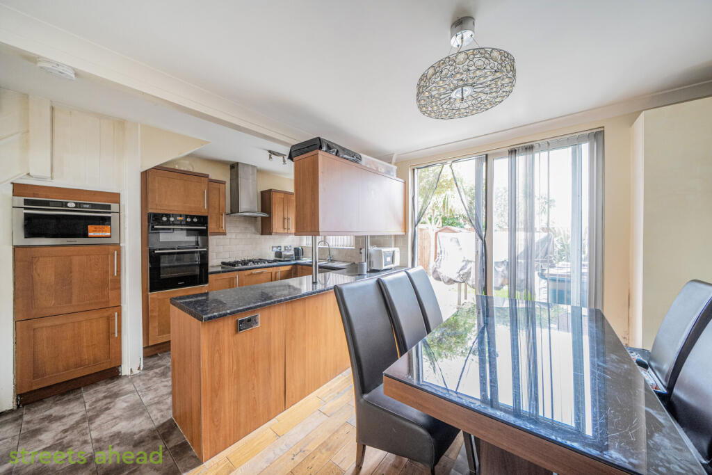 b3006f6b-4376-446...