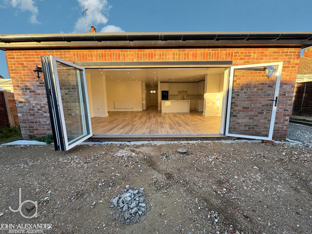 ea9d14b8-15e3-4a2...