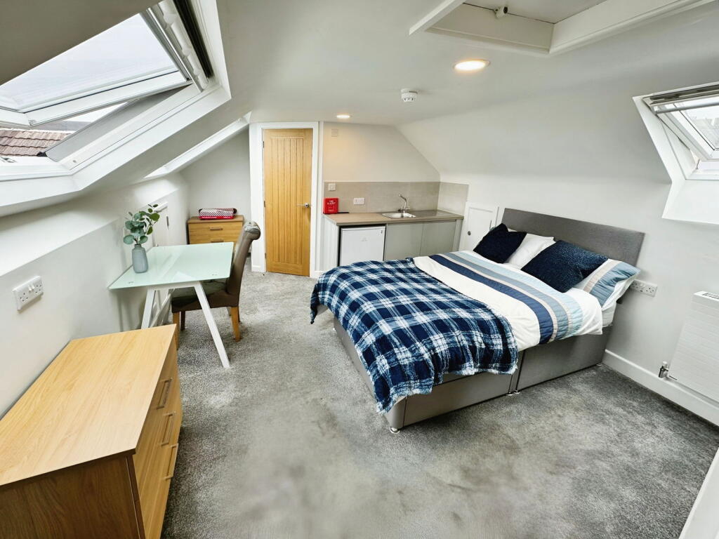 Hunt Street, Swindon, SN1 3HW