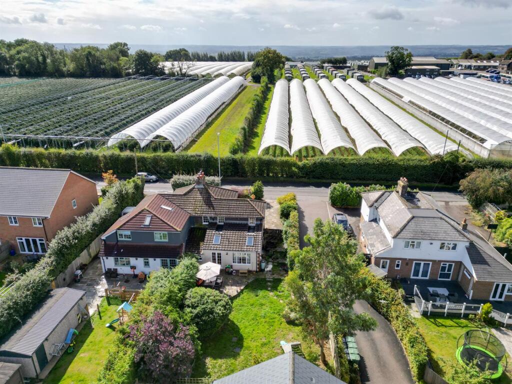 Crispin Cottage3.jpg