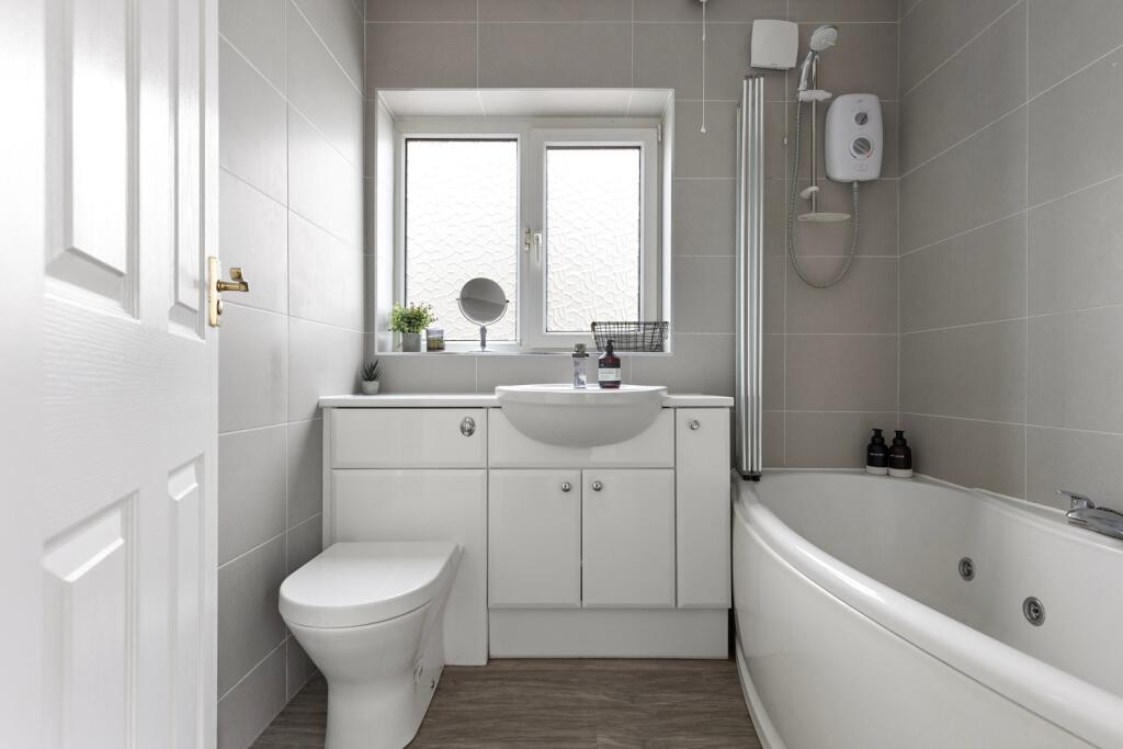 Ground Floor Bathroom