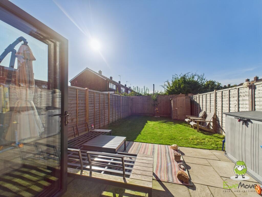 EweMove Basingstoke Estate Agents - Wells Court - 