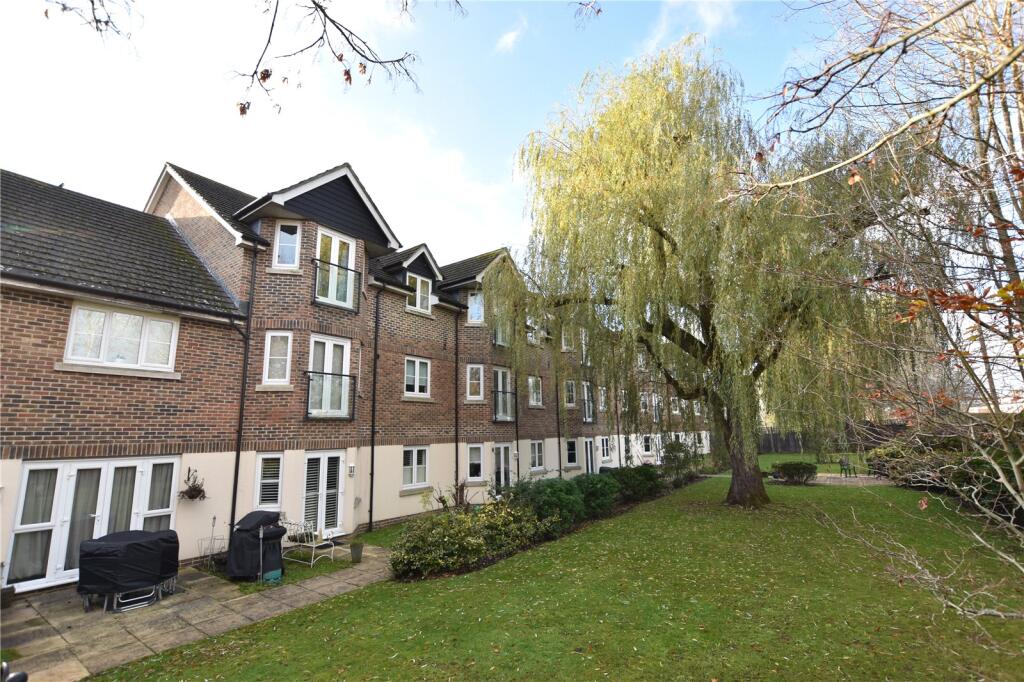 Scholars Walk, Farnborough, Hampshire, GU14