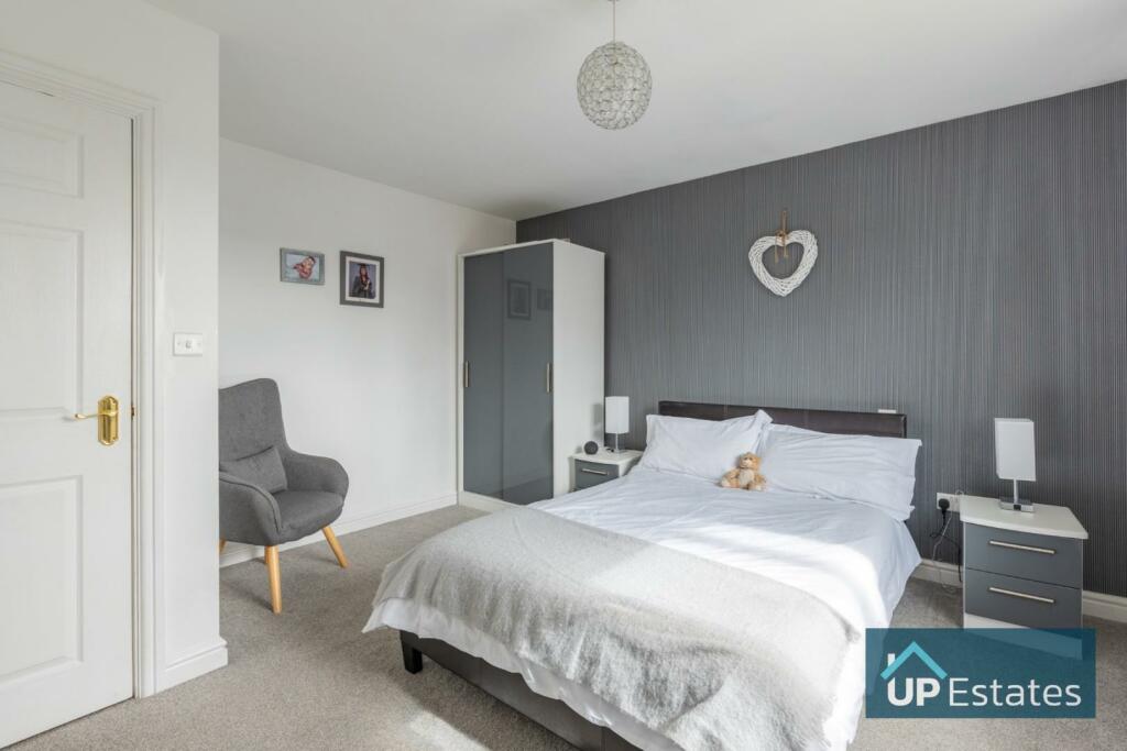 bedrooms 7.jpg