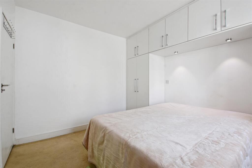 04-592fGCWT - 37 Sheffield Terrace - Bedroom 2 -Or