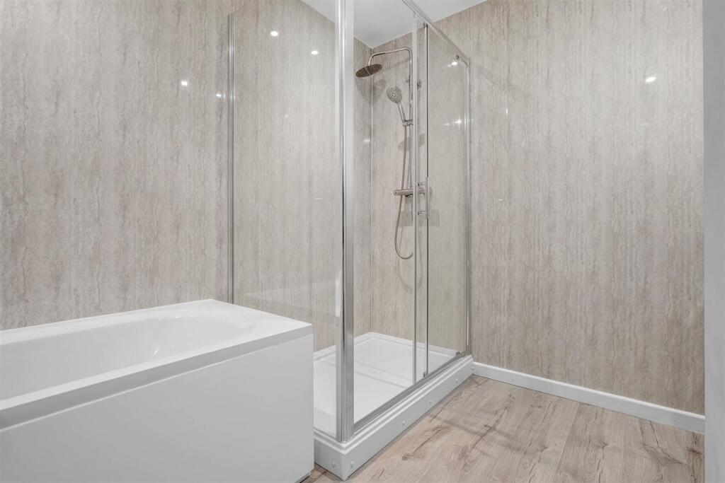 24 Camp Hill Avenue - Bathroom (brochure).jpg