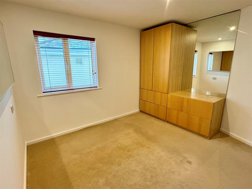 6 Trehellan Heights Bedroom 1