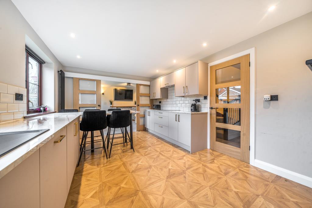 Kitchen/Dining Area