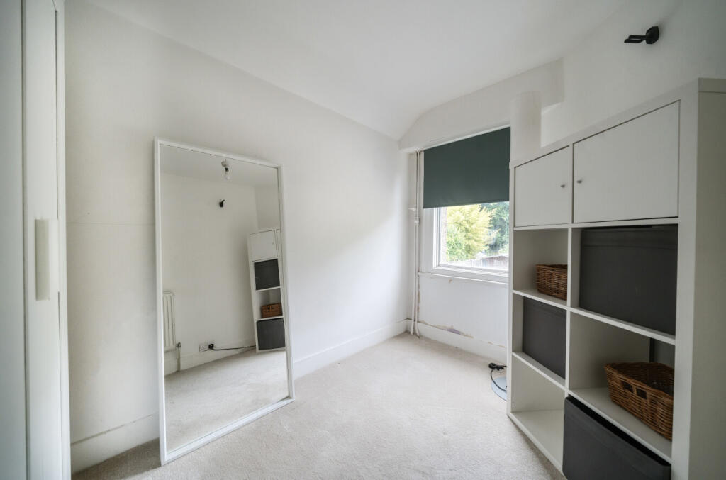 1306852-5-684aaf7...