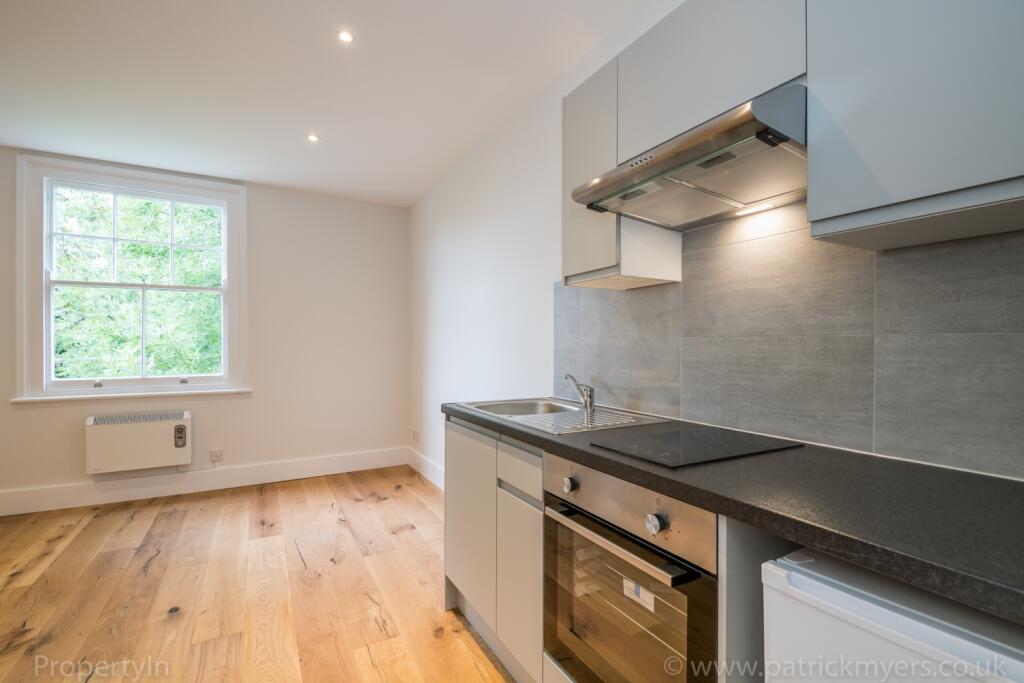 Flat 6, 71 Thurlo...