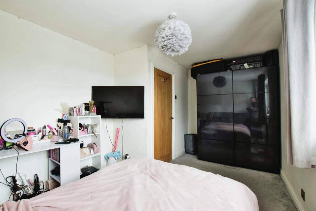 Bed 2