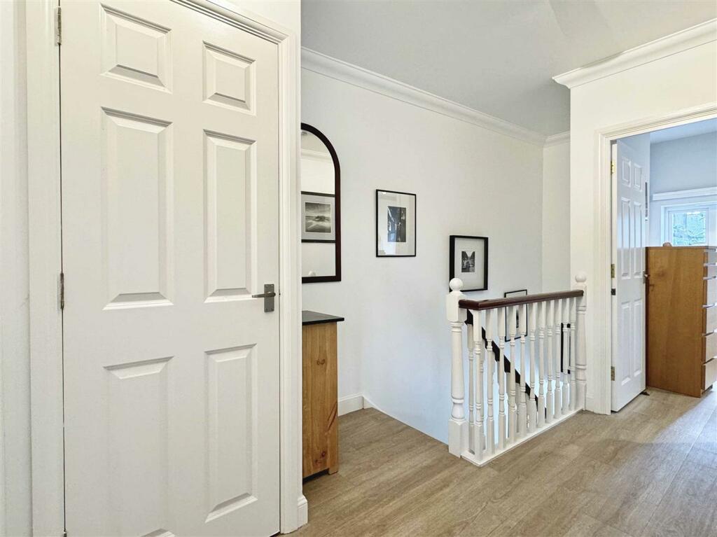 Top Floor Landing.jpg