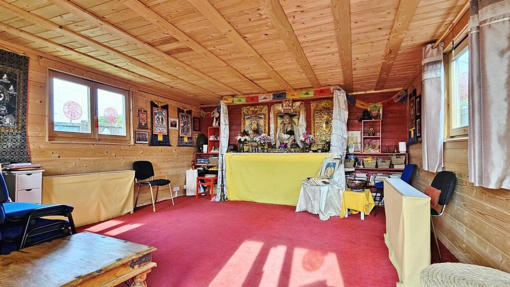 Log Cabin