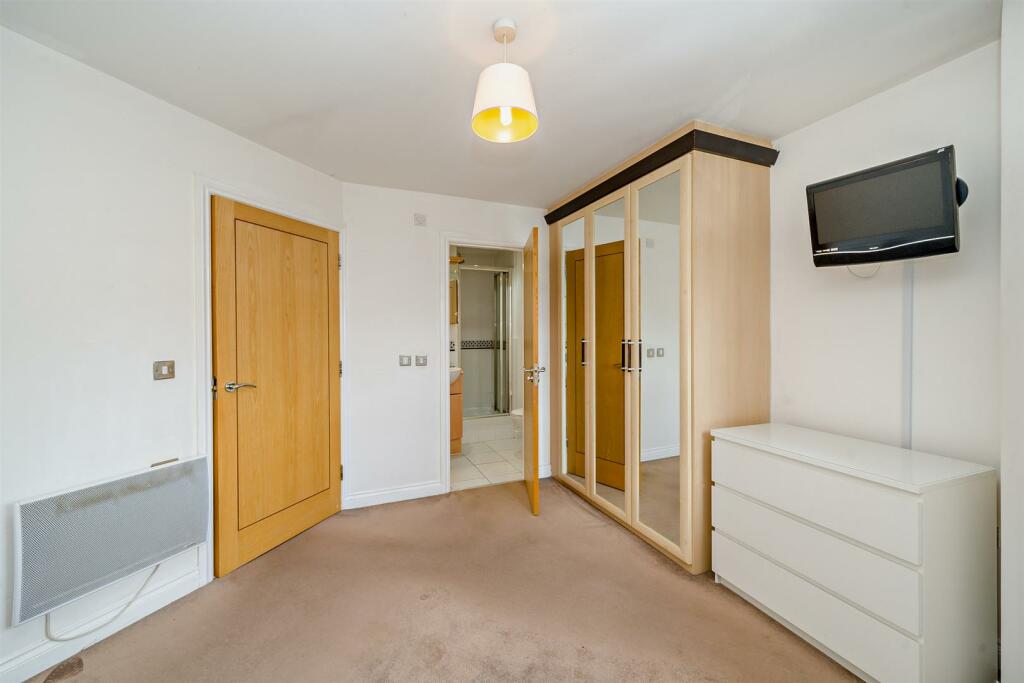 8617031-interior13-800.jpg