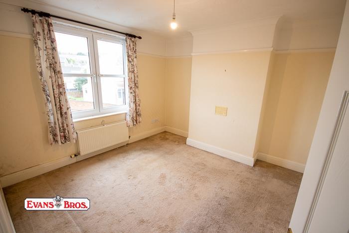 FRONT DOUBLE BEDROOM 2