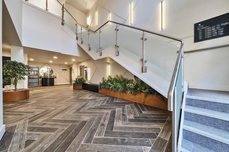 21 681e0c635f51f 1285932 ARW 21