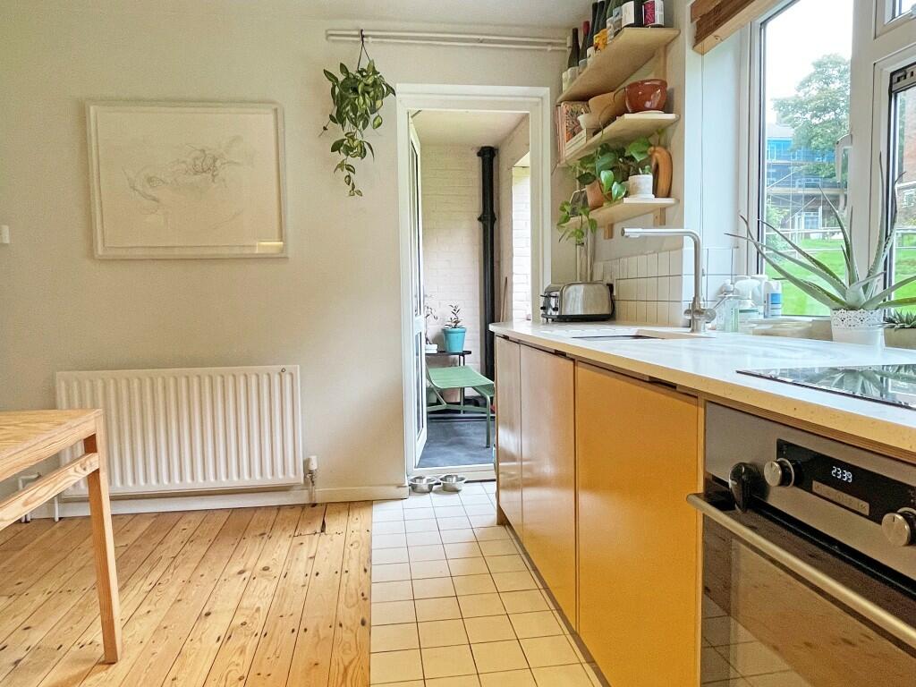 Kit/Breakfast Room