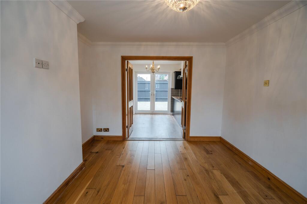 Living Room (2)