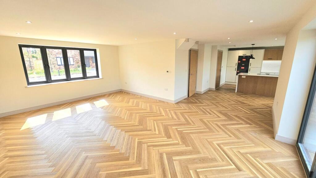 10 Magnum Plum Way living area.jpg