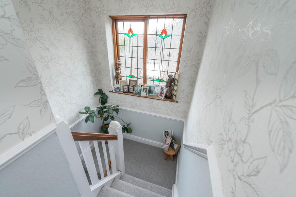 ENTRANCE HALLWAY LANDING AND WC