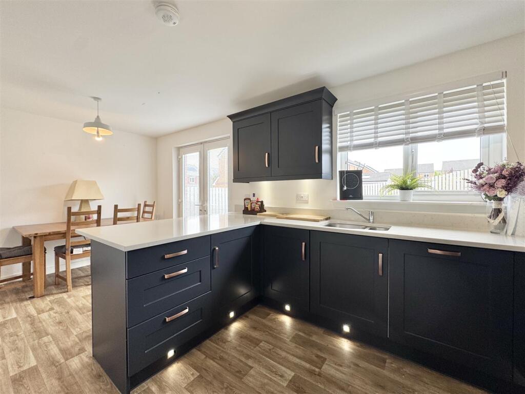 Kitchen/Dining