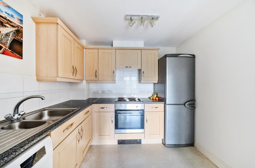 1296178-9-682b593...