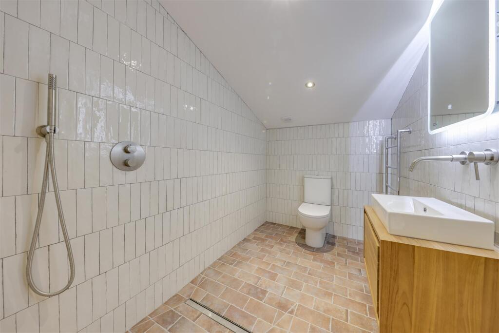 En Suite Shower Room