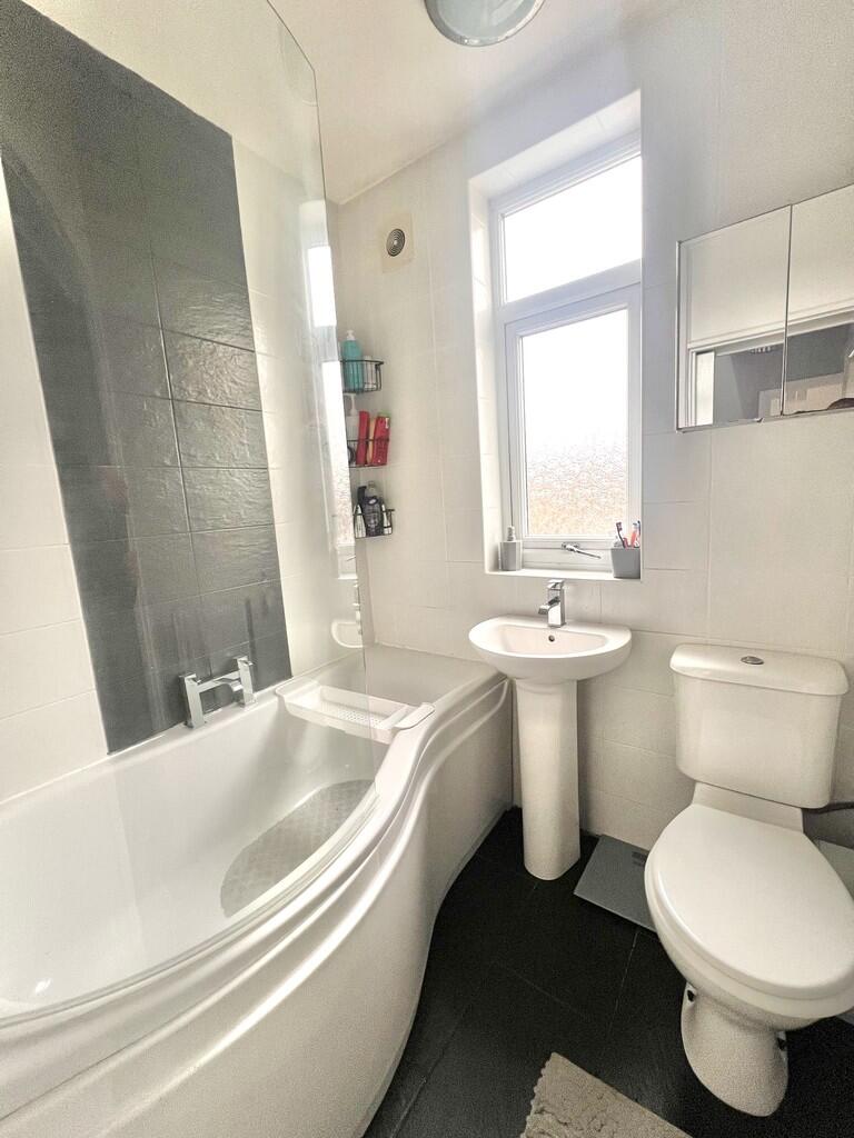 36d17b54-d6f2-400...