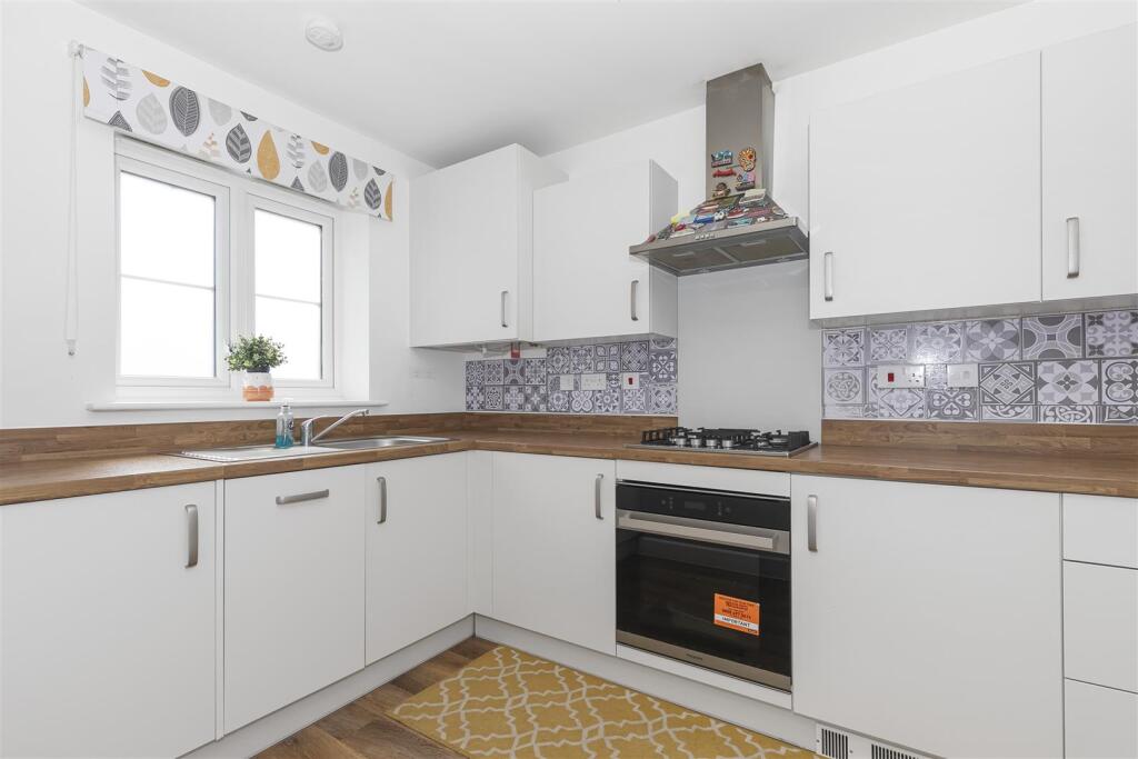 Kitchen 1.jpg