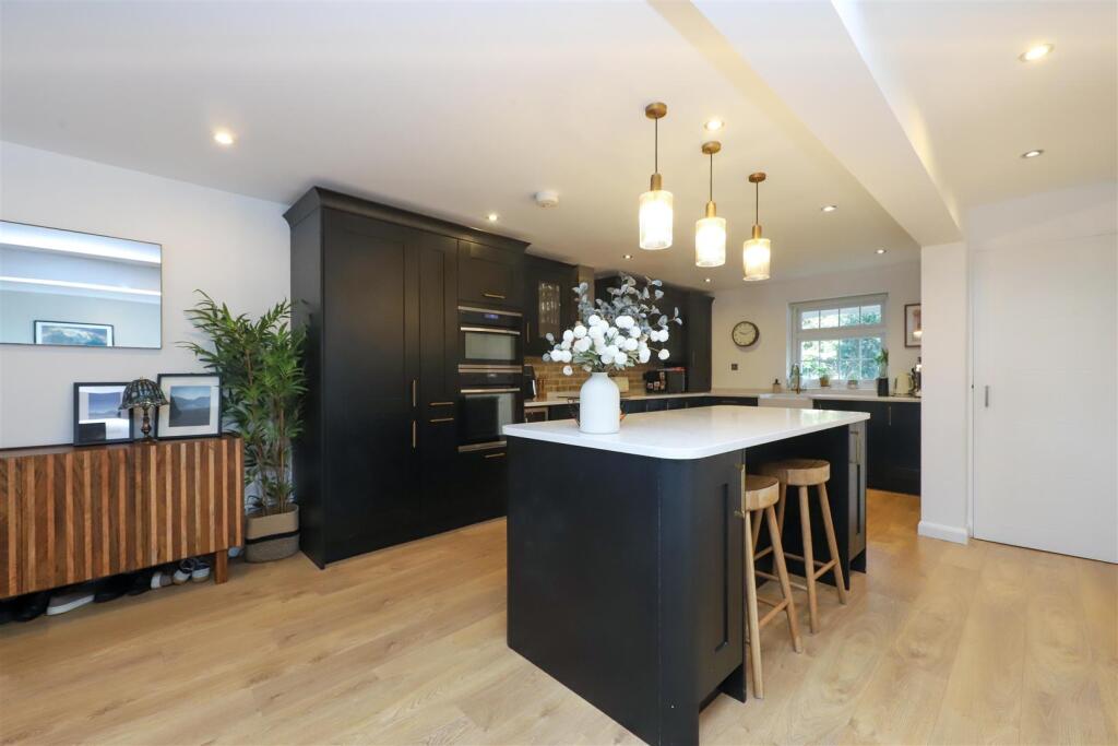 Westbury Lodge Close