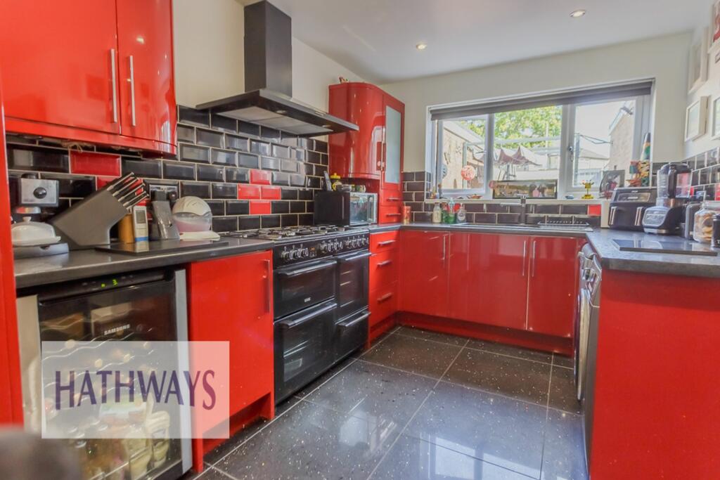 Fitted kitchen/diner