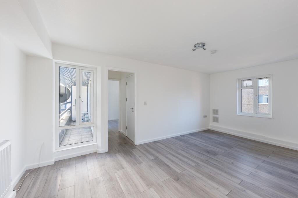 Jamaica Road F122...