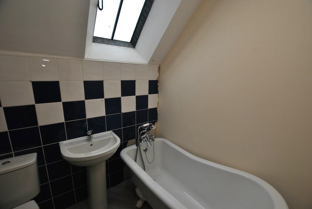 Charlton Barn, Ba...