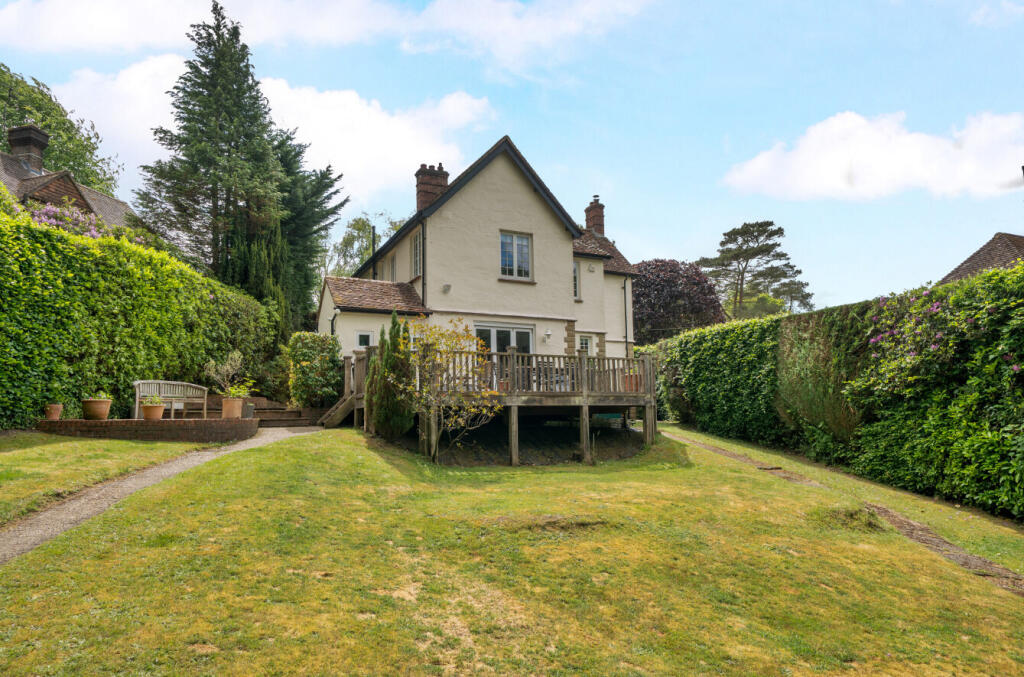 1296068-6-68370b8...