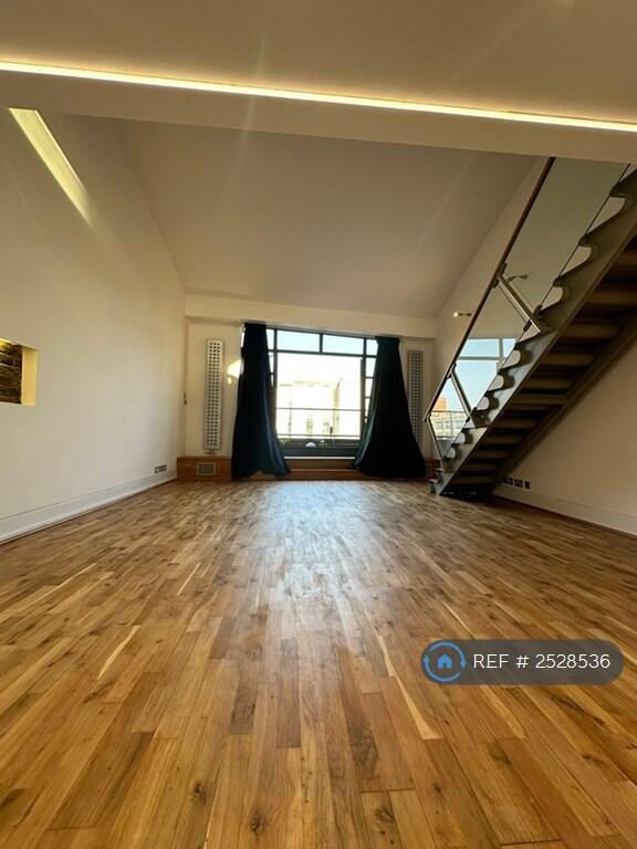 Living Room / Patio