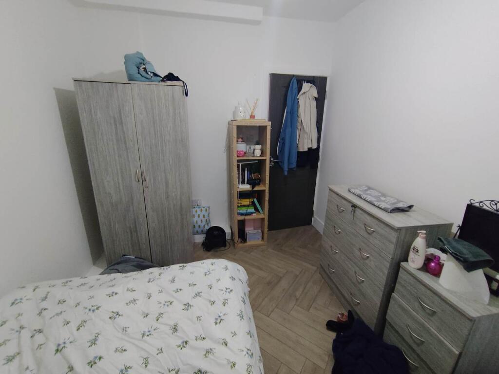 Bedroom 3 (2)