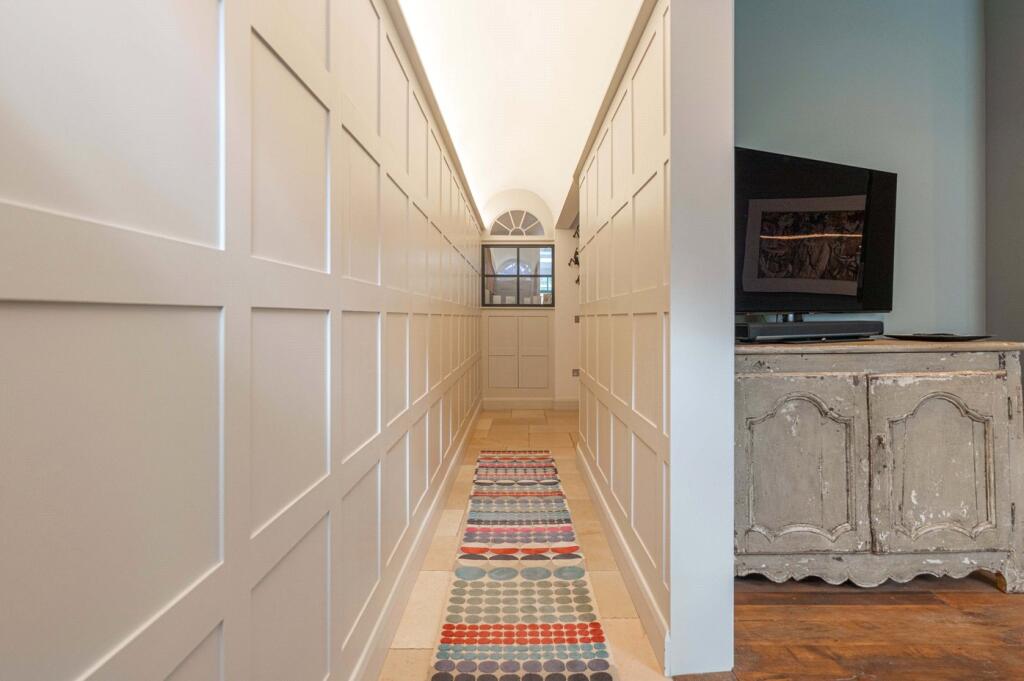 Hallway With Sitting