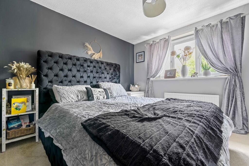 Morgan Close, Bla...