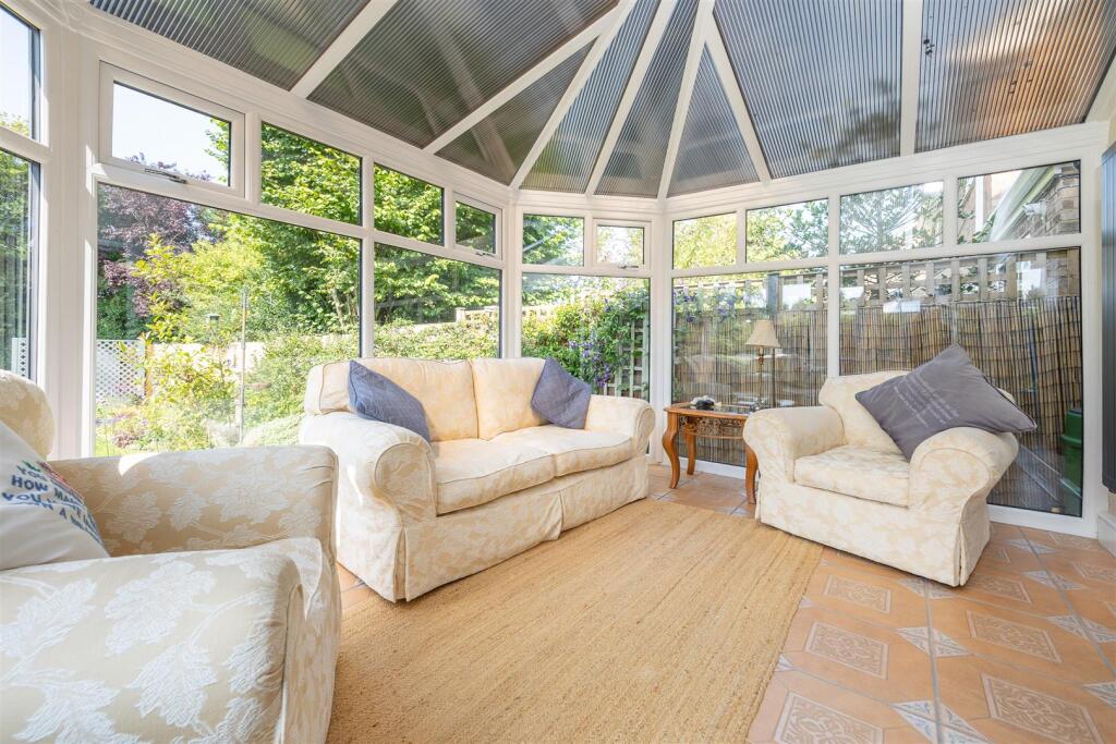 52 Oakham Drive, Coalville