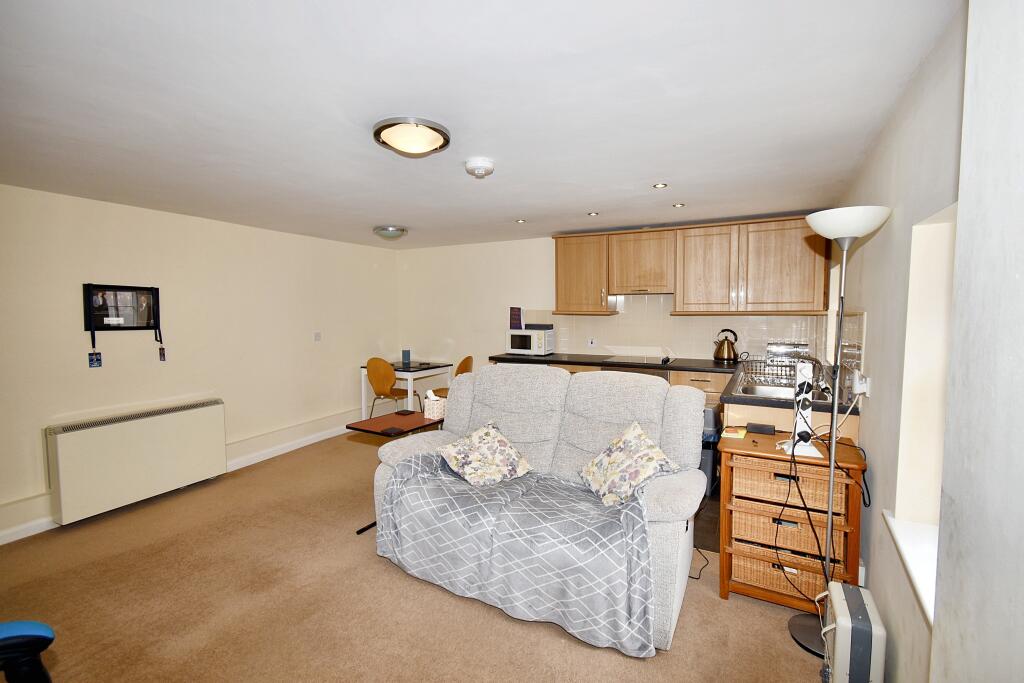 Flat 1, 10 High Street, Stokesley, North Yorkshire TS9 5DQ