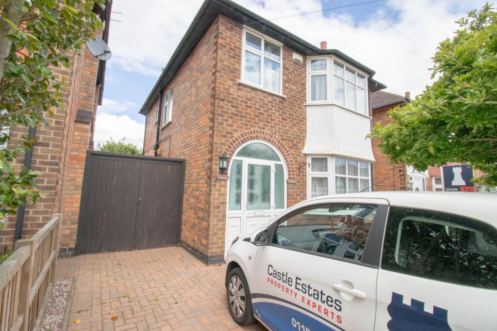 3 bedroom Detached for rent
