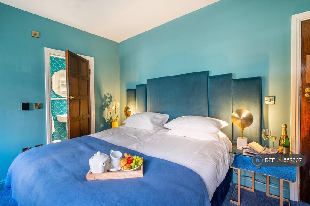 Bed2