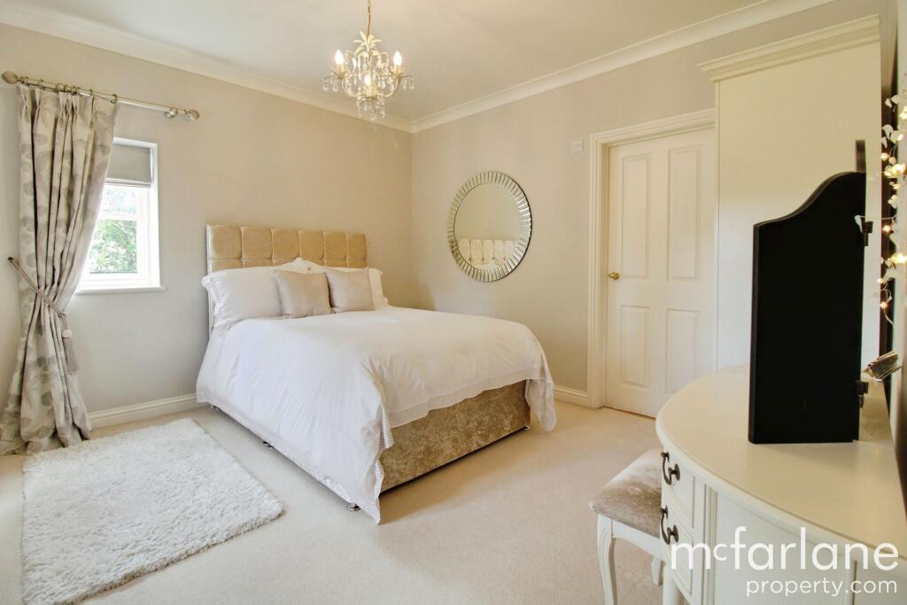 Bedroom &amp; En-suite