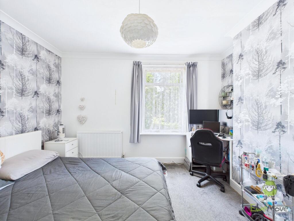 CAM01543G0-PR0134-STILL054