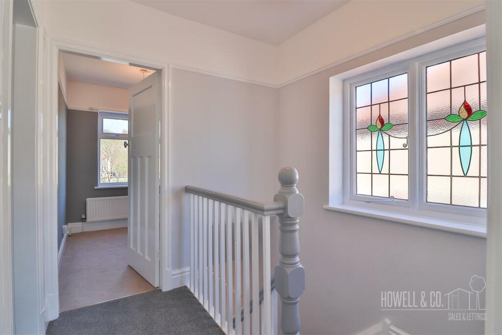 FIRST FLOOR LANDING