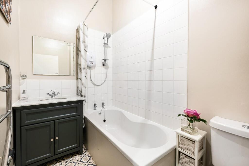 F5, 33 Grosvenor Place, Bath, BA1 6BA-11.jpg