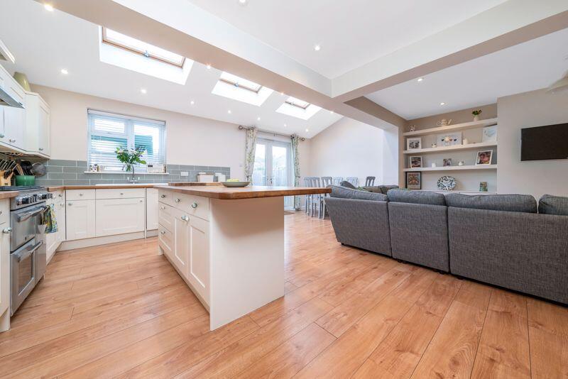 OPEN PLAN LIVING