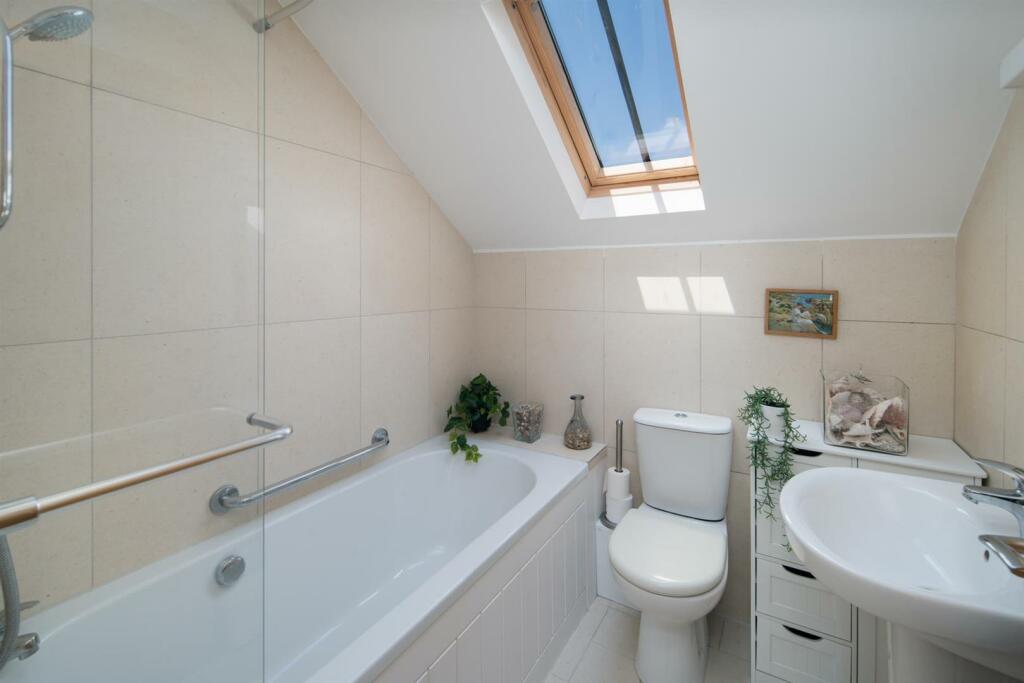 Bathroom.jpeg