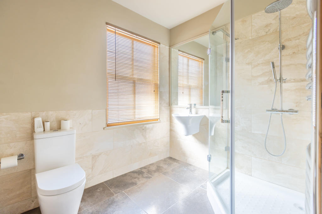 Communal Bathroom 2