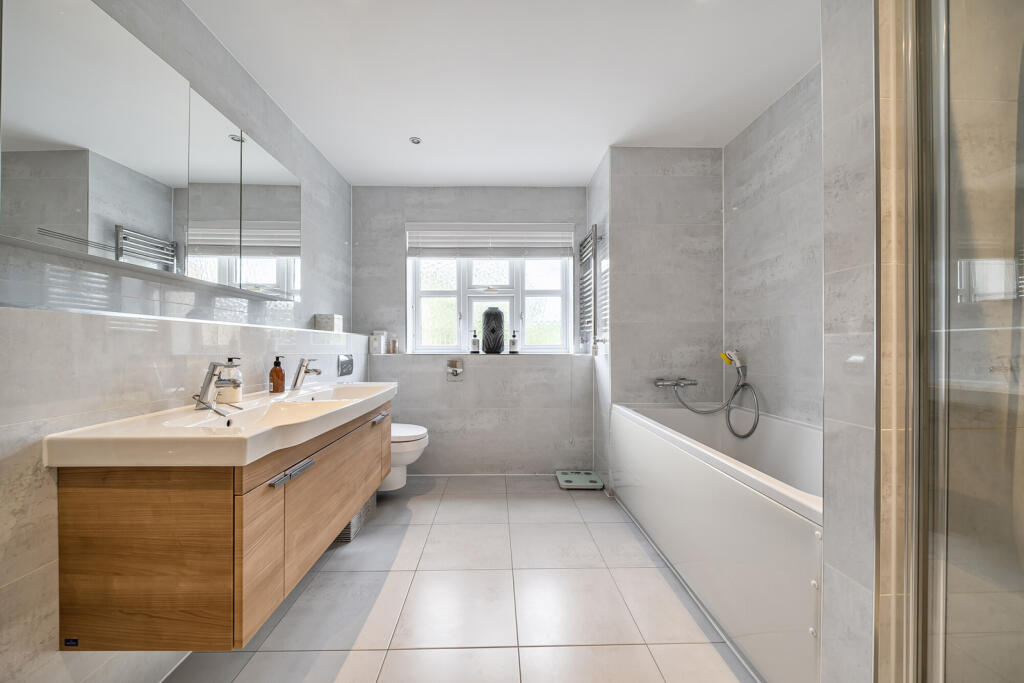 1290112-5-684b284...